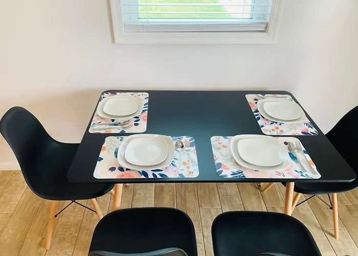 Apartment Blue Diamond Unit 4 Judlee Ave