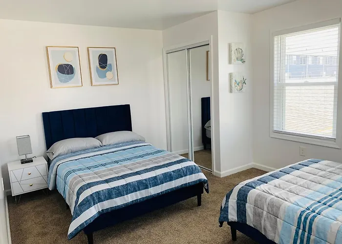Blue Diamond Unit 4 Judlee Ave Apartment